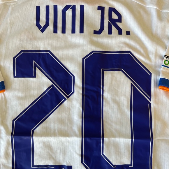 Vini Jr. Real Madrid Home 21/22 jersey - Picture 9 of 9